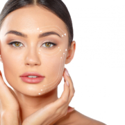 Mulher jovem em avaliação estética facial para Botox preventivo